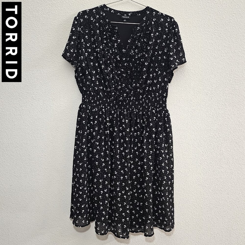 TORRID 0 Black White Floral Flower Polka Dot Ruffle Dress Plus Size 12 L